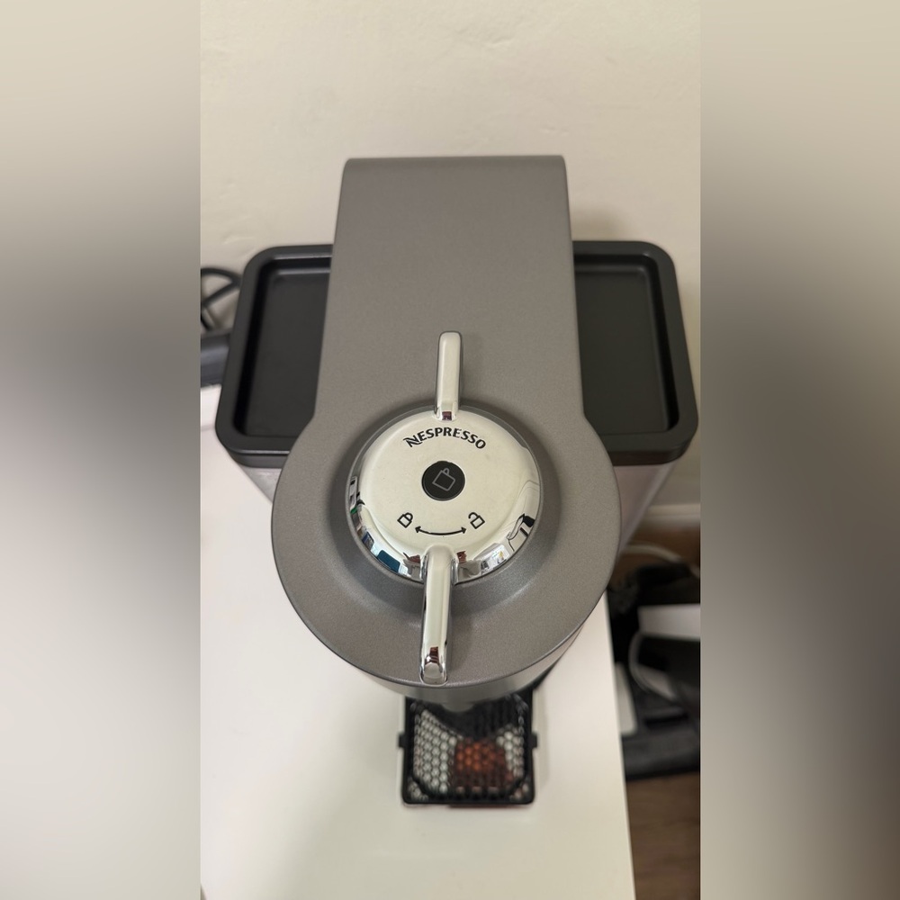 Nespresso Vertuo Coffee and Espresso Maker by De'Longhi, Titan (EUC) - Picture 9 of 17